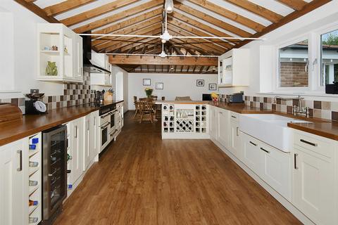 5 bedroom equestrian property for sale - Gibbons Lane, Sellindge, Ashford TN25