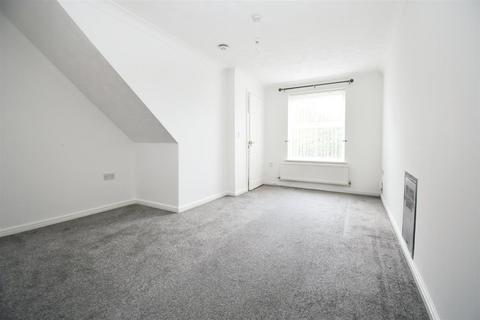 30 Bowmont Way, Kingswood, Hull, HU7 3HL
