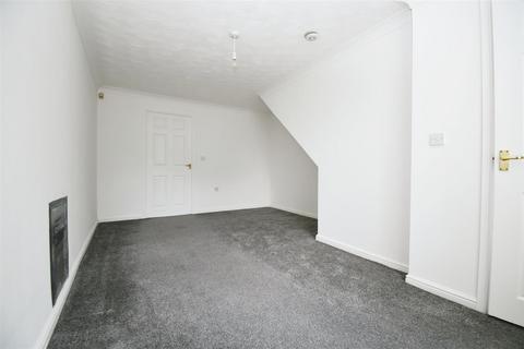 30 Bowmont Way, Kingswood, Hull, HU7 3HL