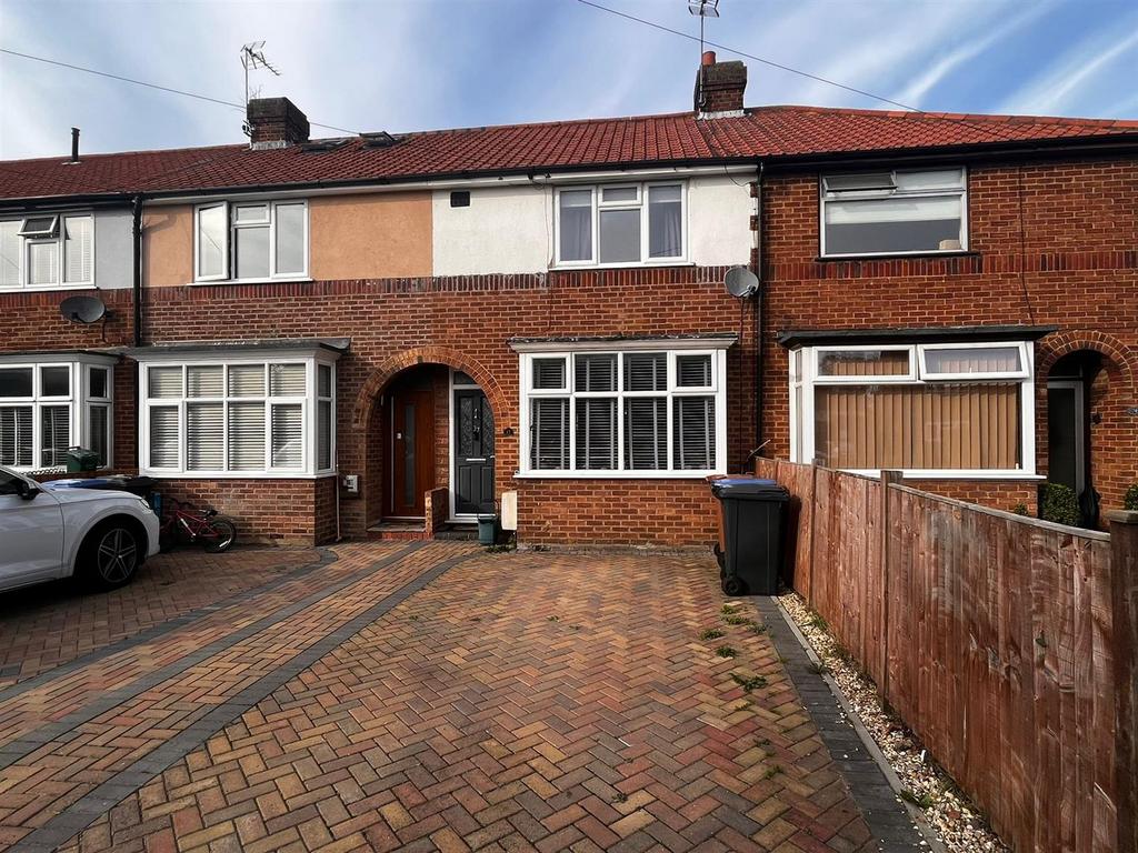 Birchwood Avenue, Hatfield 2 bed house for sale £375,000