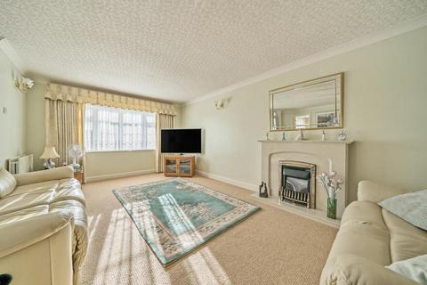 136 Brookside Crescent, Cuffley, Potters Bar, EN6 4QL