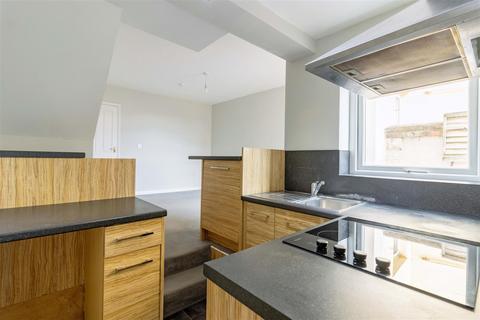 Flat 1, 114 Lyndhurst Road, Worthing, BN11 2DW