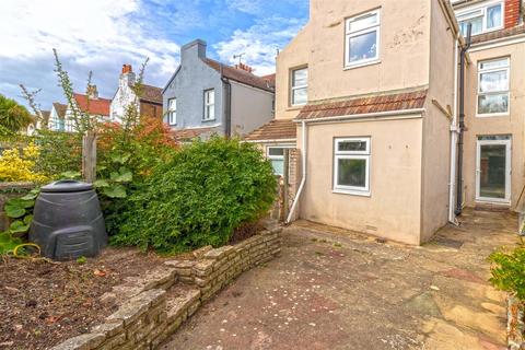 Flat 1, 114 Lyndhurst Road, Worthing, BN11 2DW