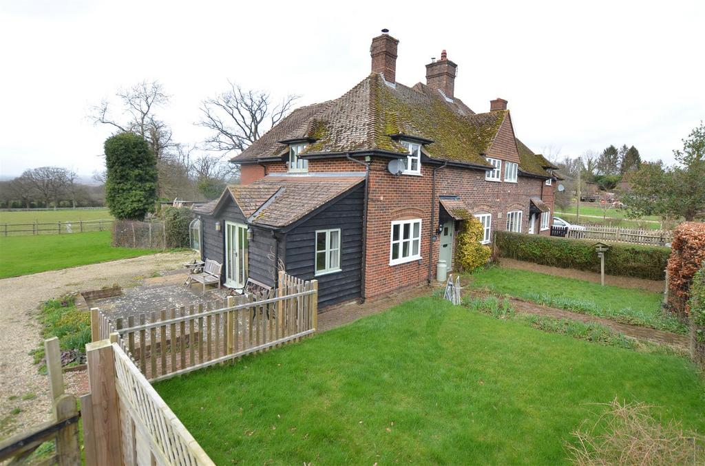 Pigdown Lane, Hever, Edenbridge TN8 4 bed equestrian property £960,000