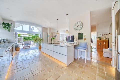 The Laynes Lickpot Hill, Elham, Canterbury, CT4 6TY