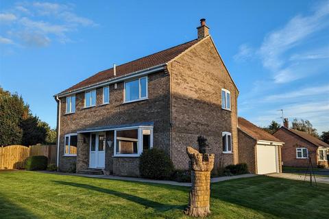4 bedroom detached house for sale, Conyers Ings, West Ayton, Scarborough