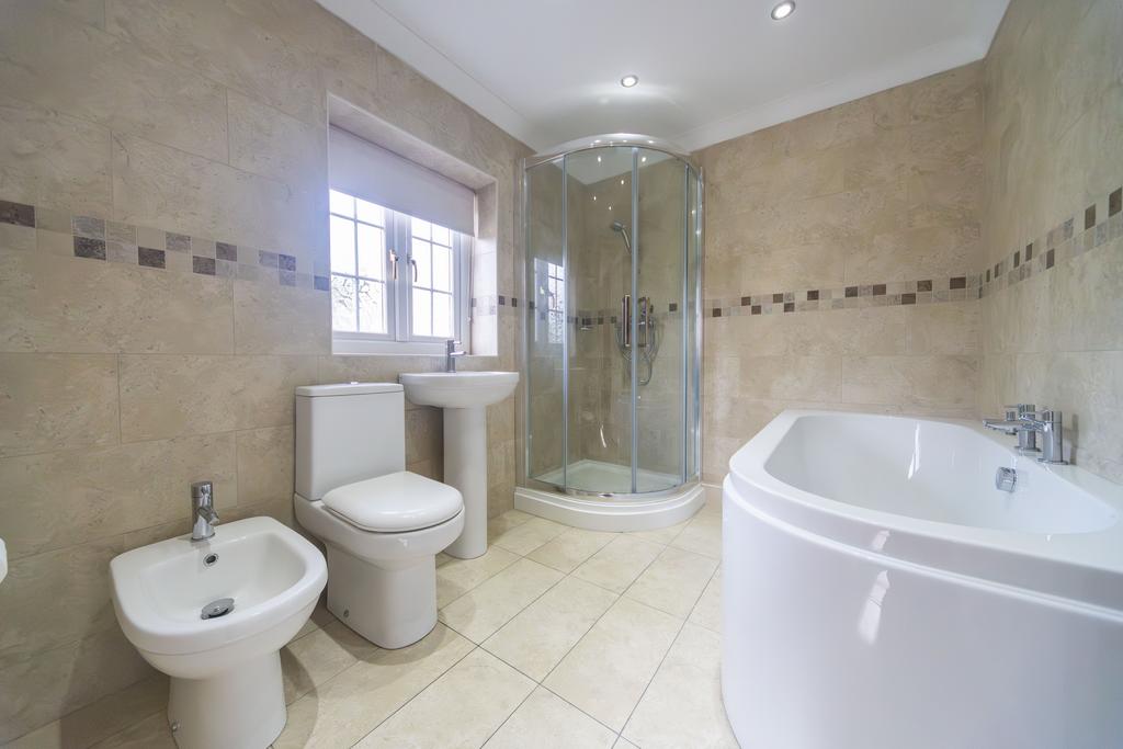En Suite 1