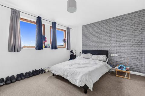 1 bedroom flat for sale, Donnington Road, London NW10