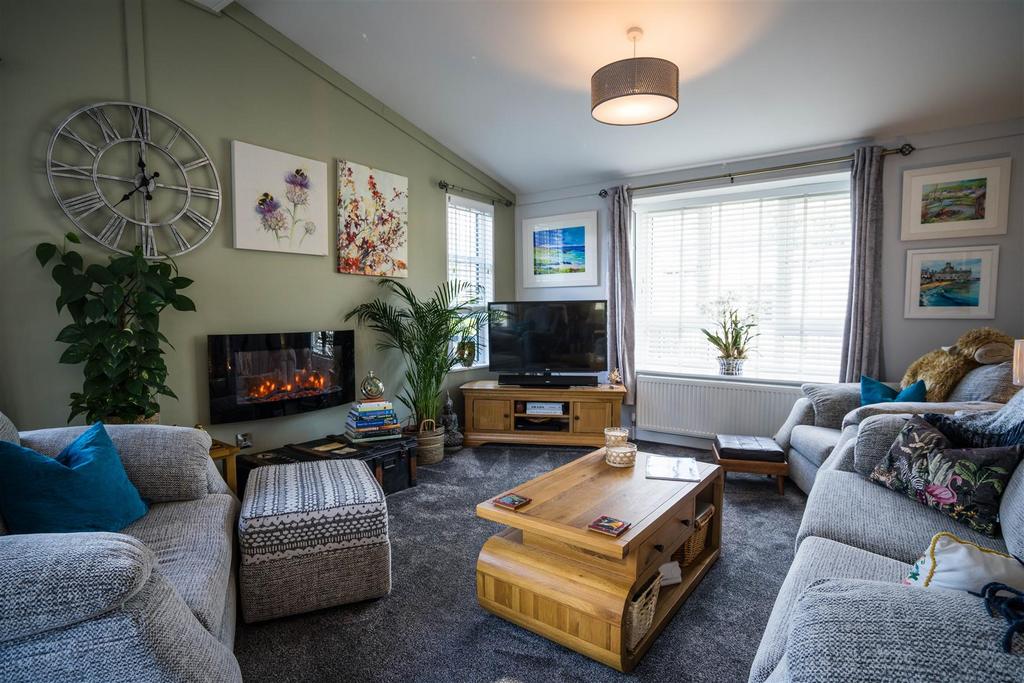 Marlee Loch, Kinloch, Blairgowrie 2 bed house for sale £180,000