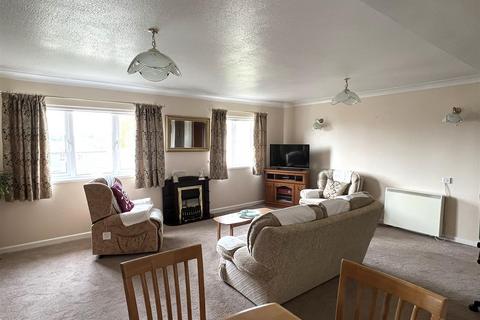 1 bedroom apartment for sale, Trevarthian Road, St. Austell