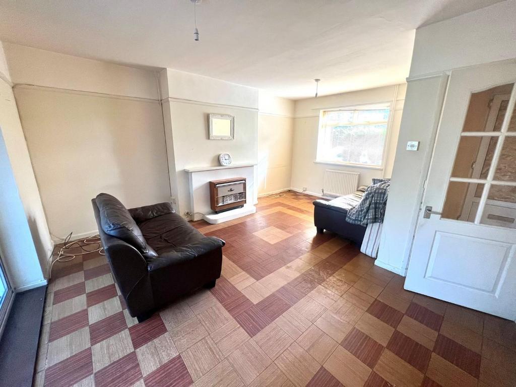 Windrush Way, Kings Heath, Northampton NN5 3 bed terraced house for