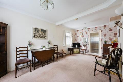 Cotways Plough Road, Epsom, KT19 9RG
