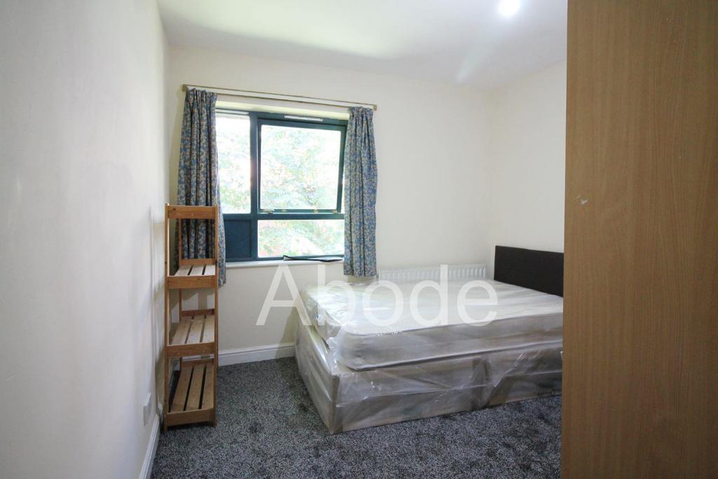 Apt 10 69 Clarendon Road, Hyde... 4 bed flat £1,733 pcm (£400 pw)