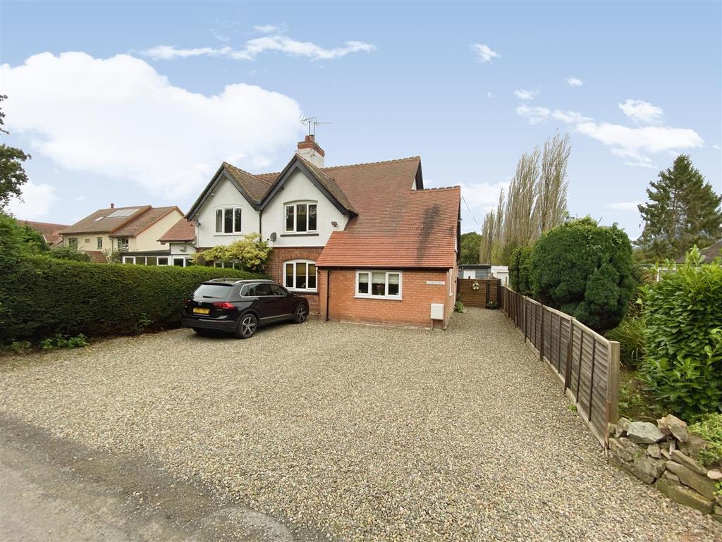 The Larches, Shrewsbury Road, Craven Arms 4 bed semidetached house for