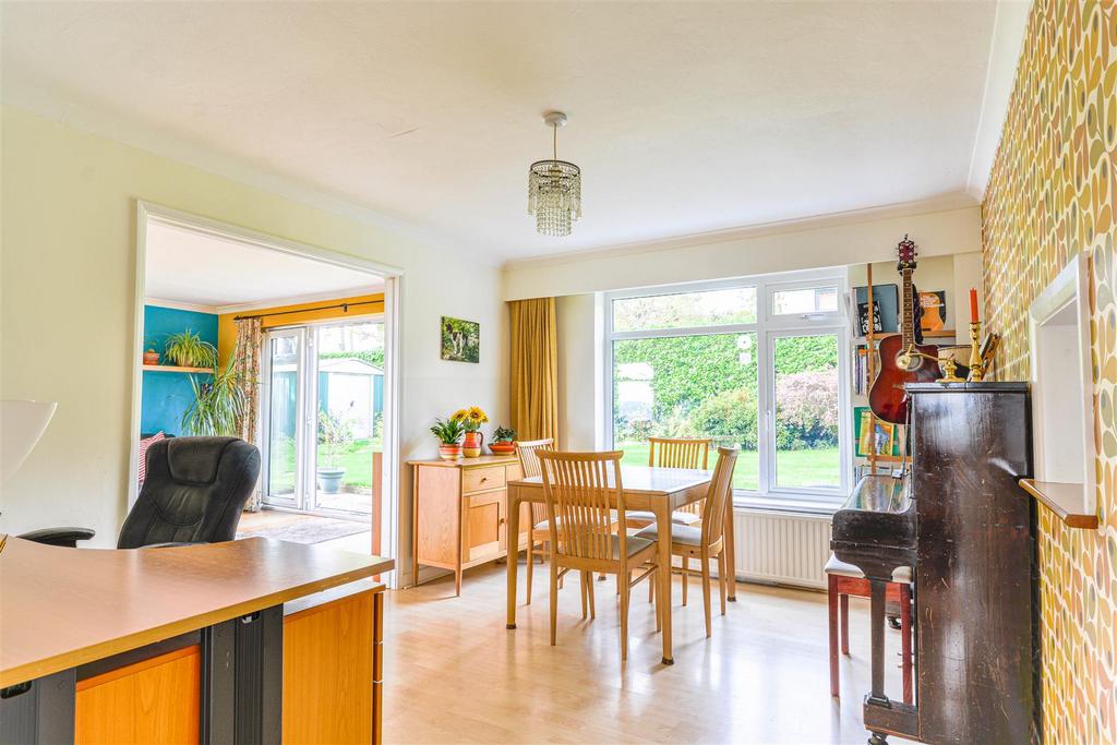 Caldbec Hill, Battle 4 bed detached house for sale £665,000