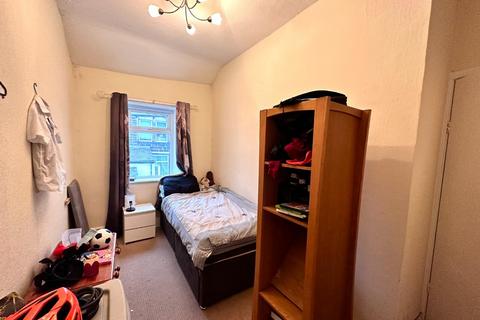 2 bedroom terraced house for sale, Burnley Road, Briercliffe