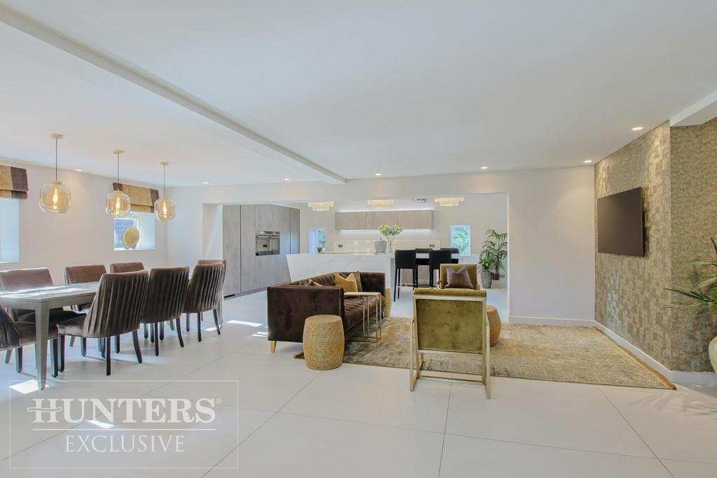 Dining/Lounge