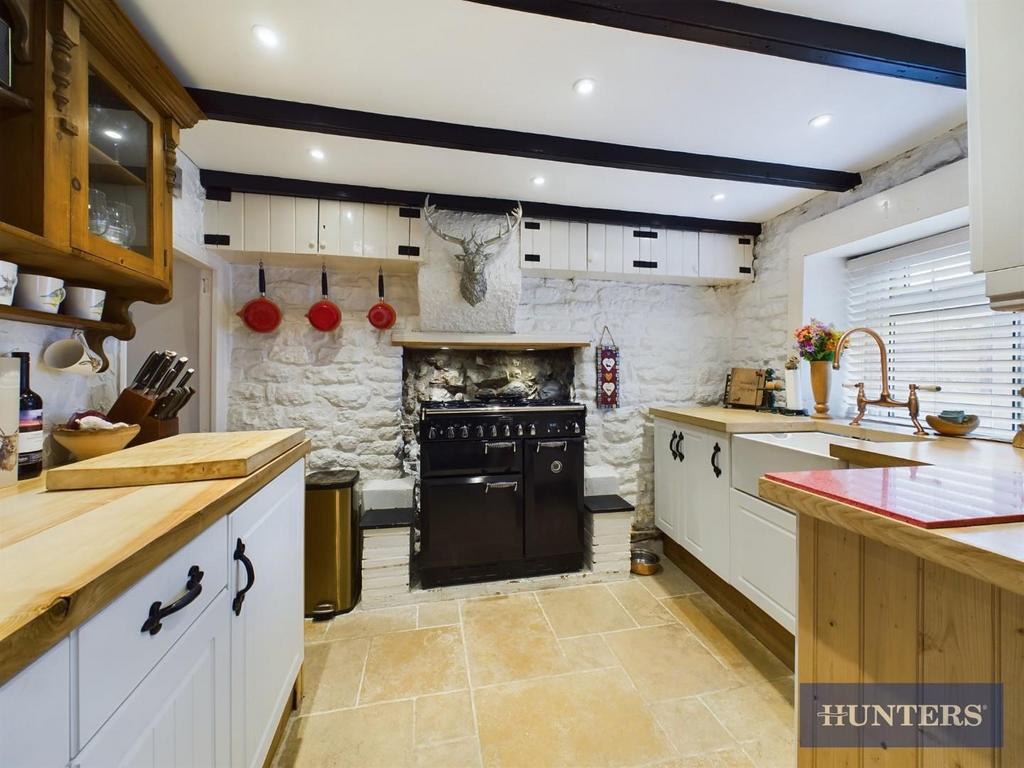 Stonegate, Hunmanby, Filey 2 bed cottage for sale £225,000