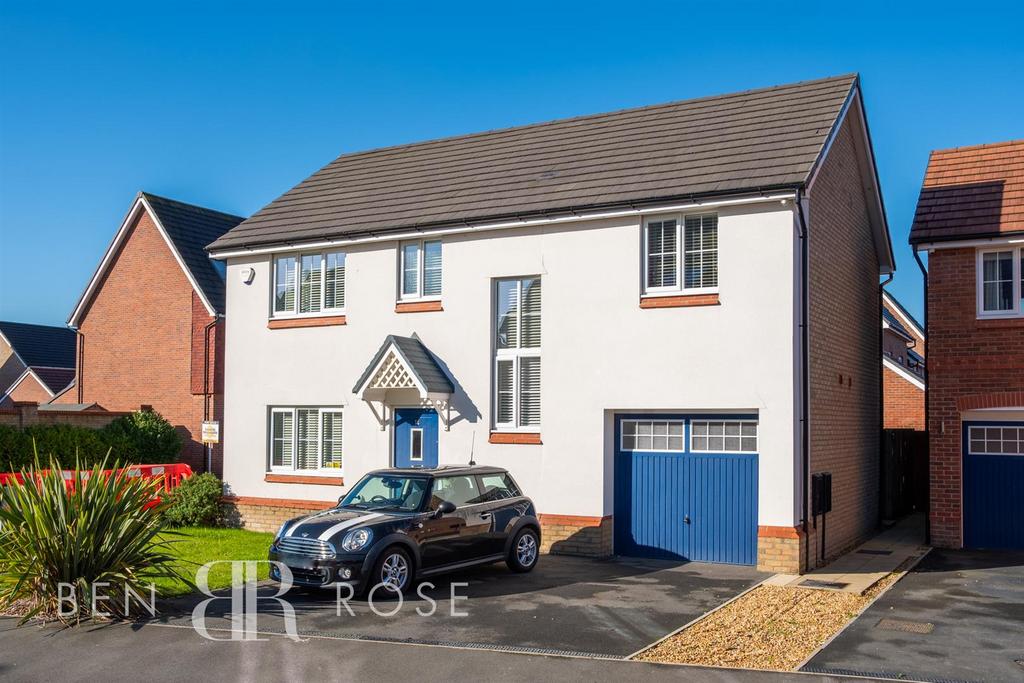 Weavers Road, Bamber Bridge, Preston 4 bed detached house for sale £