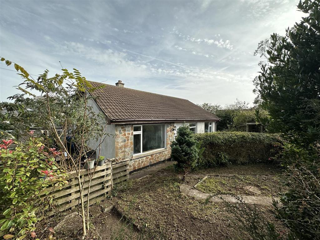 Carew Close, St. Day 3 bed detached bungalow for sale £275,000