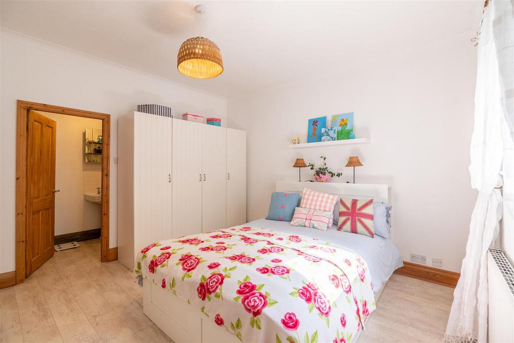 Master Bedroom With En-Suite