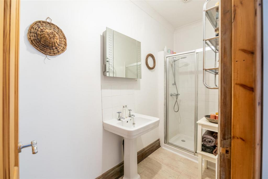 Master Bedroom With En-Suite
