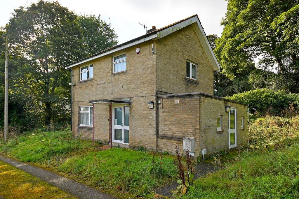 Ringinglow Road, Sheffield 3 bed detached house £325,000