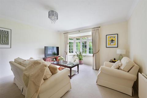41a Bridge Road, Epsom, KT17 4AN