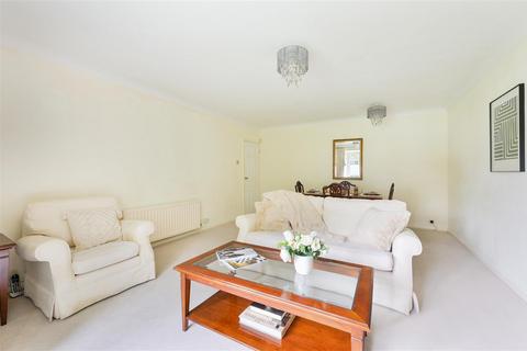 41a Bridge Road, Epsom, KT17 4AN