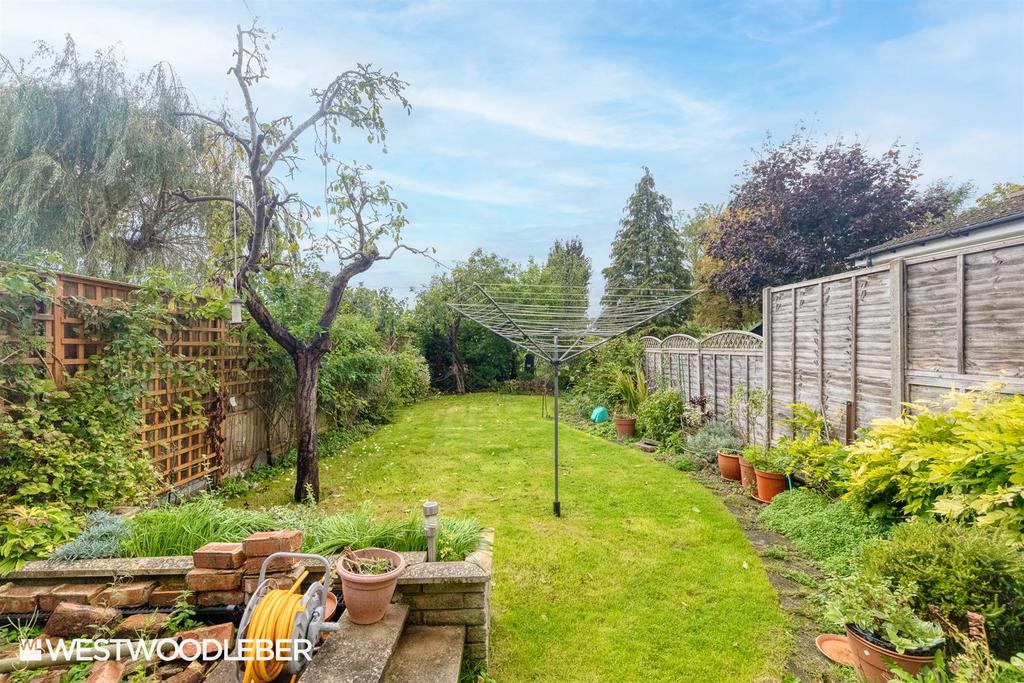 Old Nazeing Road, Broxbourne EN10 3 bed semidetached house for sale