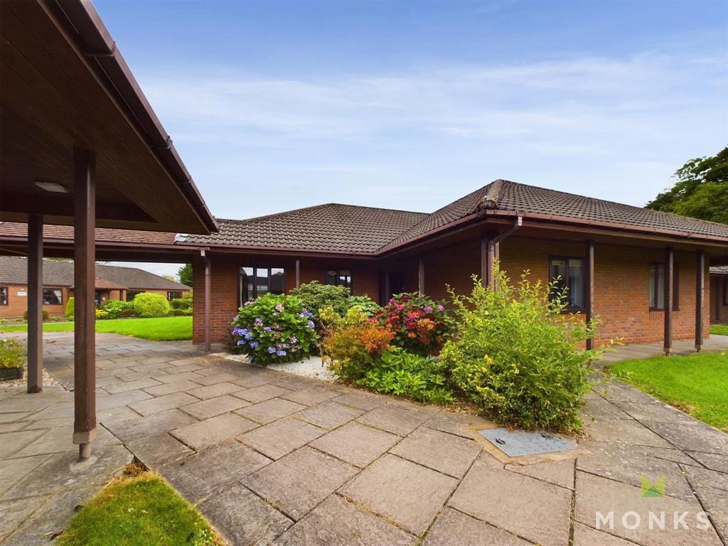 Twmpath Lane, Gobowen, Oswestry 2 bed semidetached bungalow for sale