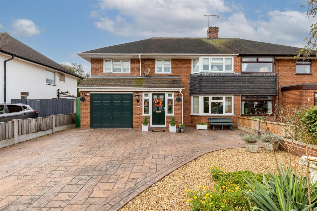 Brereton Drive, Nantwich 4 bed semidetached house for sale £395,000