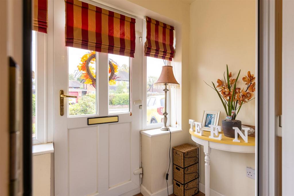 Brereton Drive, Nantwich 4 bed semidetached house £375,000