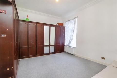 3 bedroom flat for sale, Caledonian Road, Wishaw