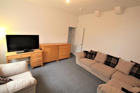 4 bedroom terraced house to rent - Harold Street, Hyde Park, Leeds, LS6 1PL