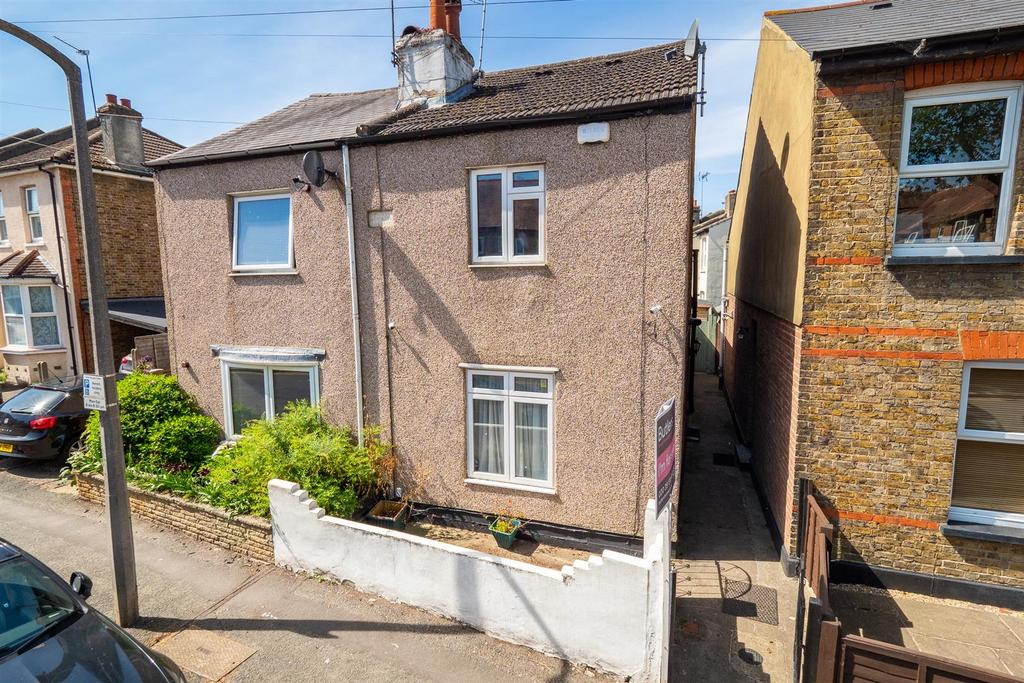 Brandon Road, Sutton 2 bed semidetached house for sale £390,000