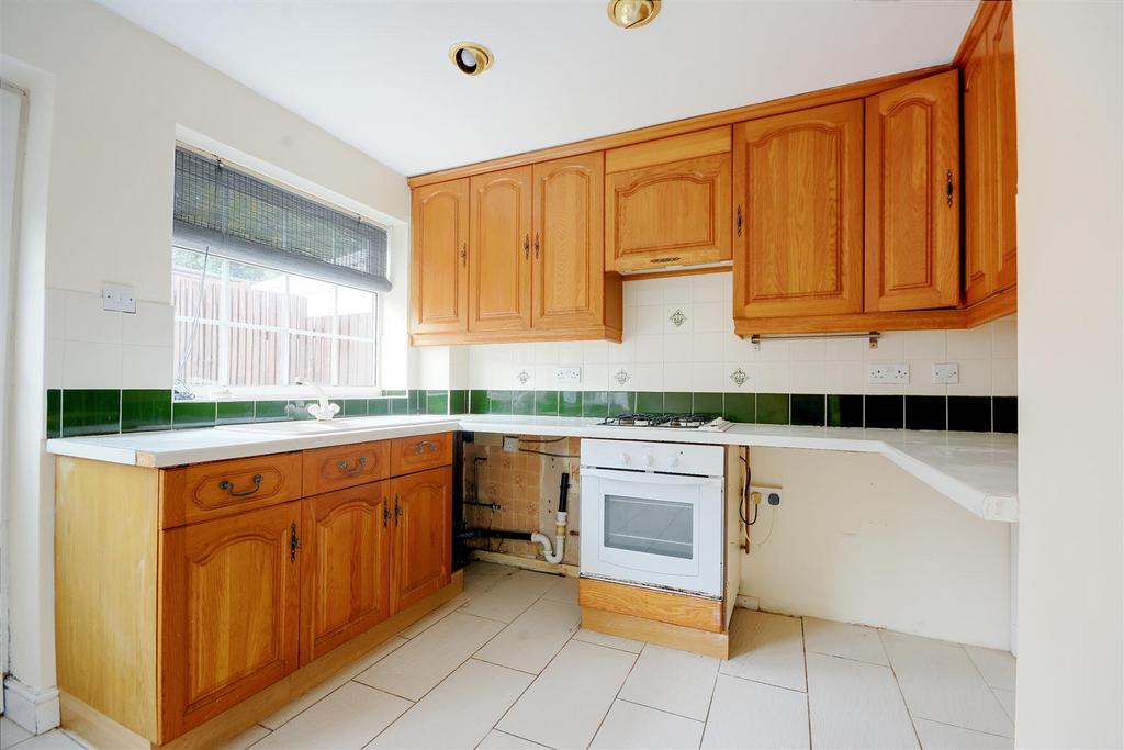 Kitchen 2.jpeg