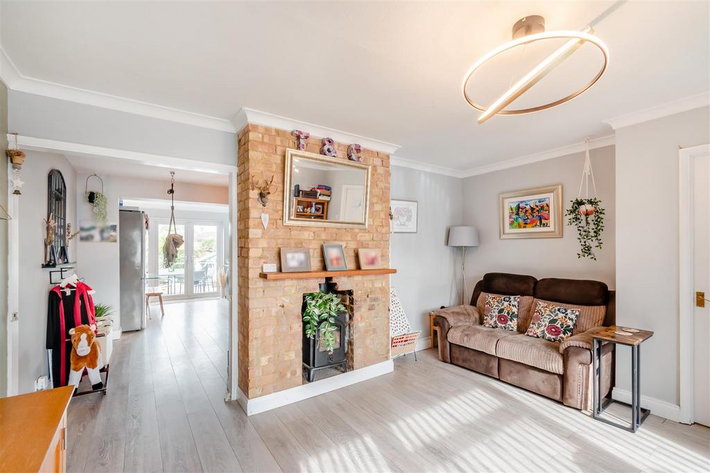 8573455-interior13.jpg