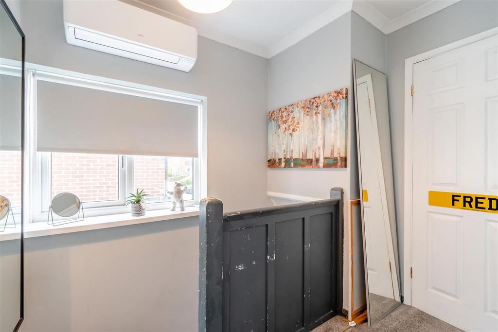 8573455-interior10.jpg