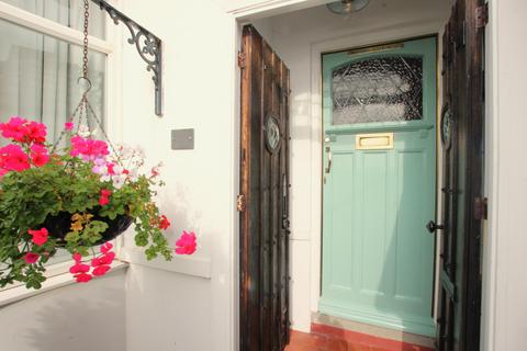 18 Auriol Drive, Havant, PO9 3LR