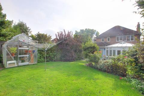 18 Auriol Drive, Havant, PO9 3LR