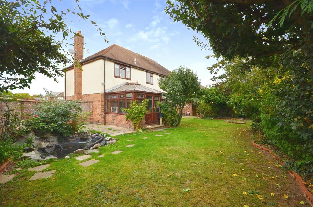 Harvest End, Stanway, Colchester, Essex, CO3 5 bed detached house for ...