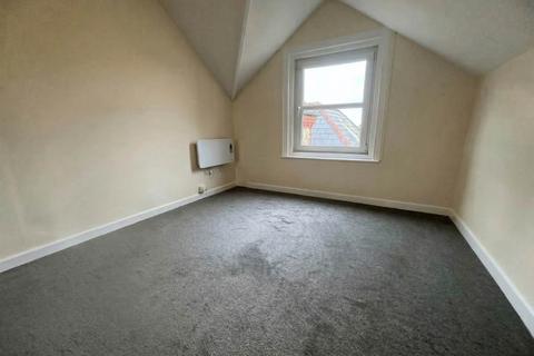 1 bedroom flat to rent, Holdenhurst Road, Bournemouth BH8