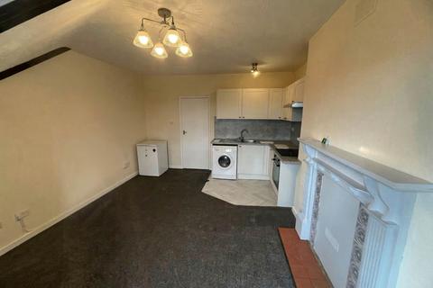 1 bedroom flat to rent, Holdenhurst Road, Bournemouth BH8