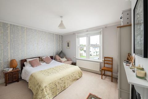 3 bedroom cottage for sale - Trentham Road, Redhill, RH1