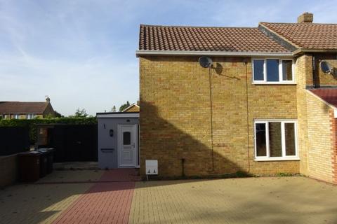 2 bedroom end of terrace house to rent, Pimpernel Way, Chatham ME5