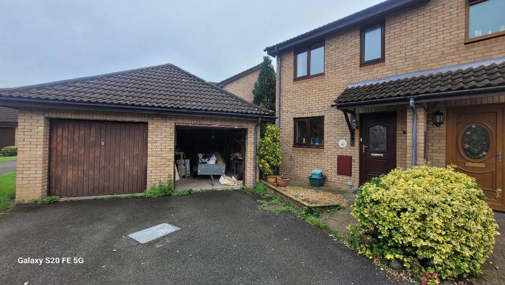 The Newlands, Mardy, Abergavenny 2 bed semidetached house £1,000 pcm