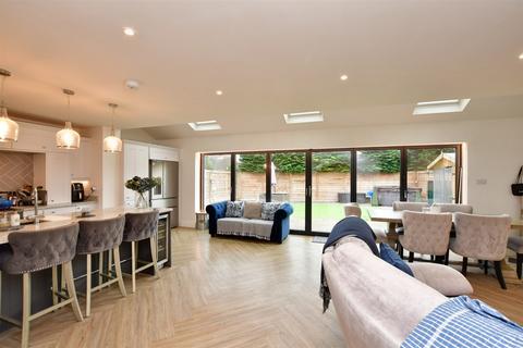 22 Cedar Crescent, Tonbridge, TN10 3QP