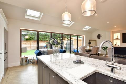 22 Cedar Crescent, Tonbridge, TN10 3QP