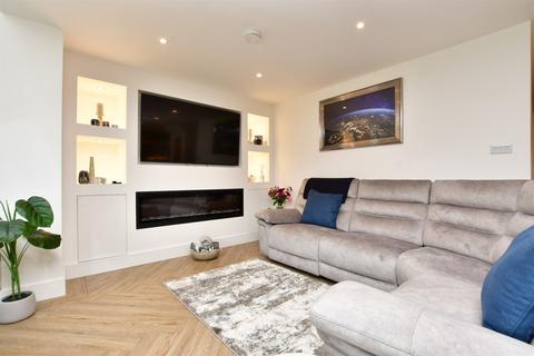 22 Cedar Crescent, Tonbridge, TN10 3QP